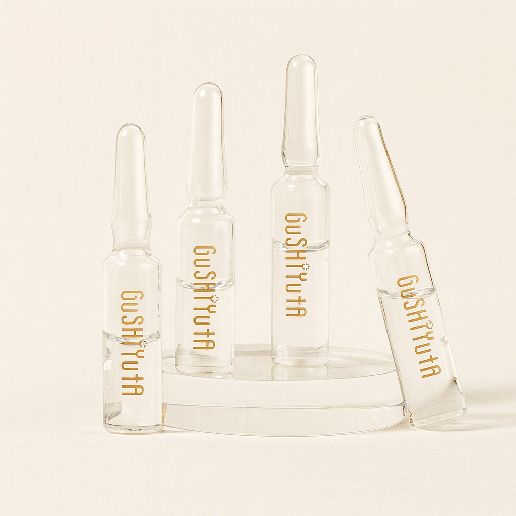 Sérum anti-âge en ampoules, cure intensif hydratant et régénérant pour une peau revitalisée.